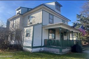 featured image of 401 N 4th St #4