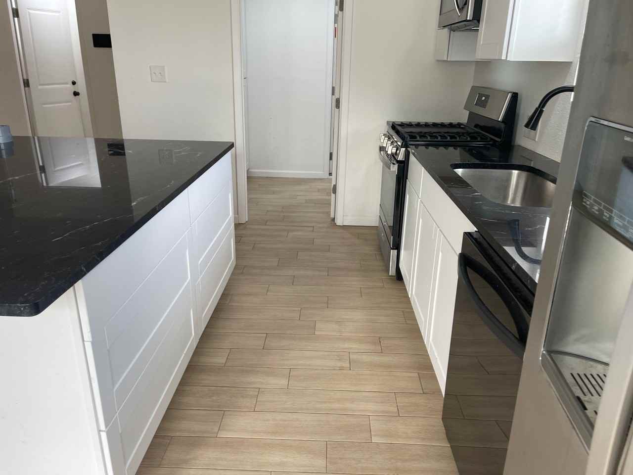 4509 Southwest Dr - Photo 4 of 36