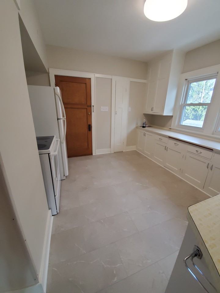 2240 N 62nd St #2240UPPER - Photo 2 of 16