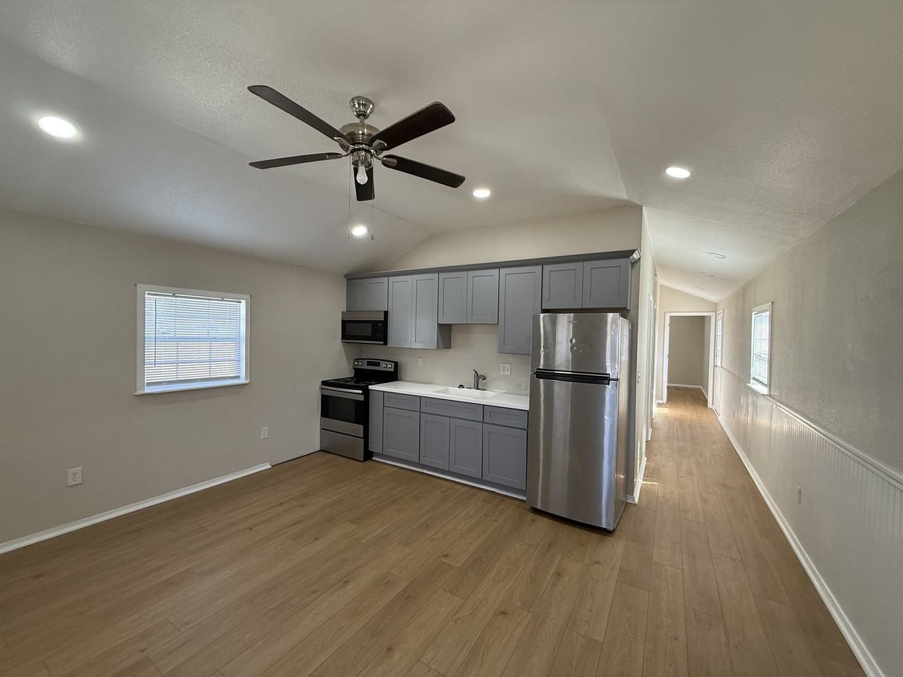 19 Aspen Cir #1 - Photo 2 of 11