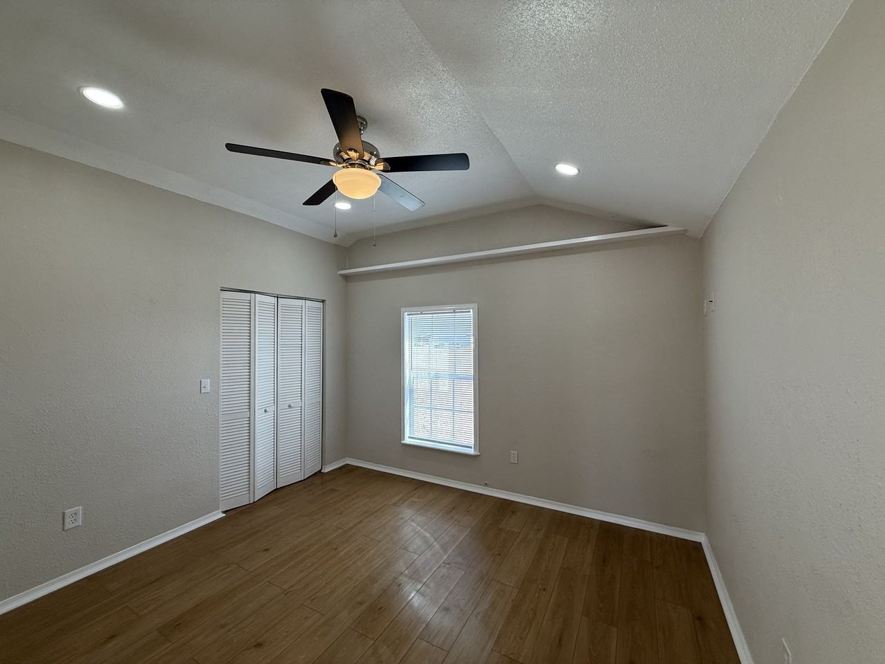 19 Aspen Cir #1 - Photo 7 of 11