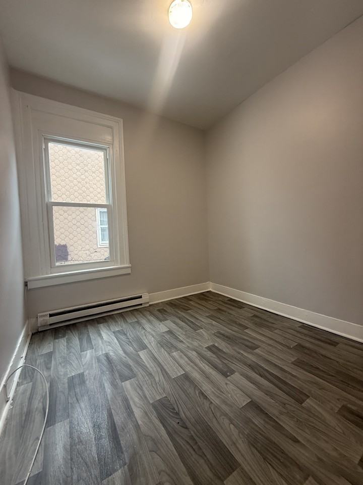 339 1st St #1 - Photo 7 of 10