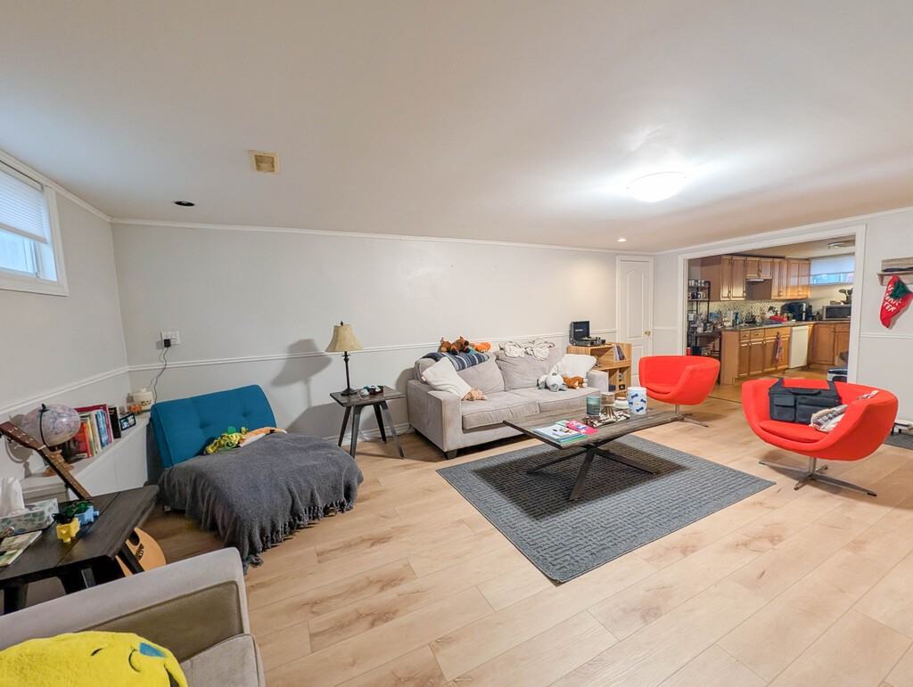 85 Mildred Ave - Photo 2 of 16