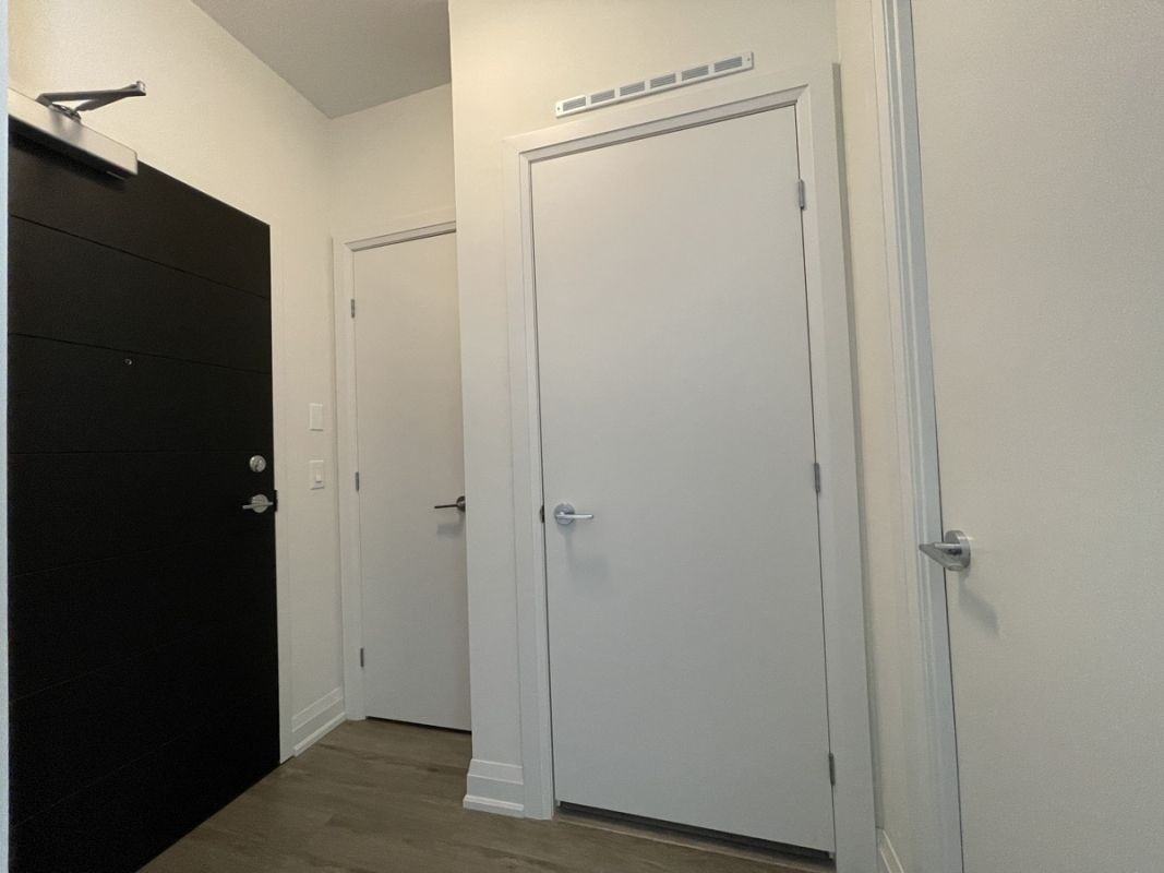 212 King William St - Photo 2 of 20