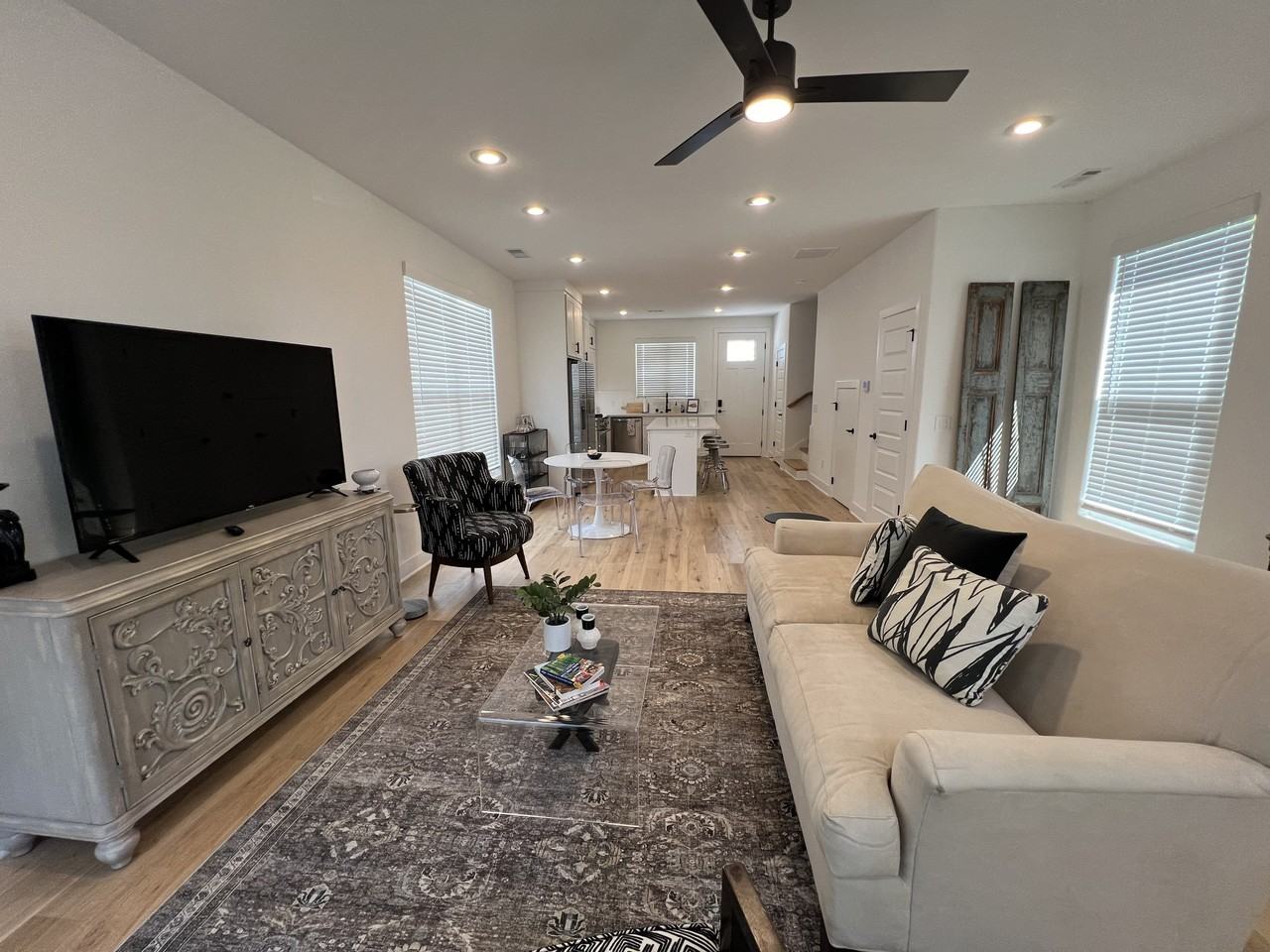 1326 S Van Buren Ave #1 - Photo 5 of 11