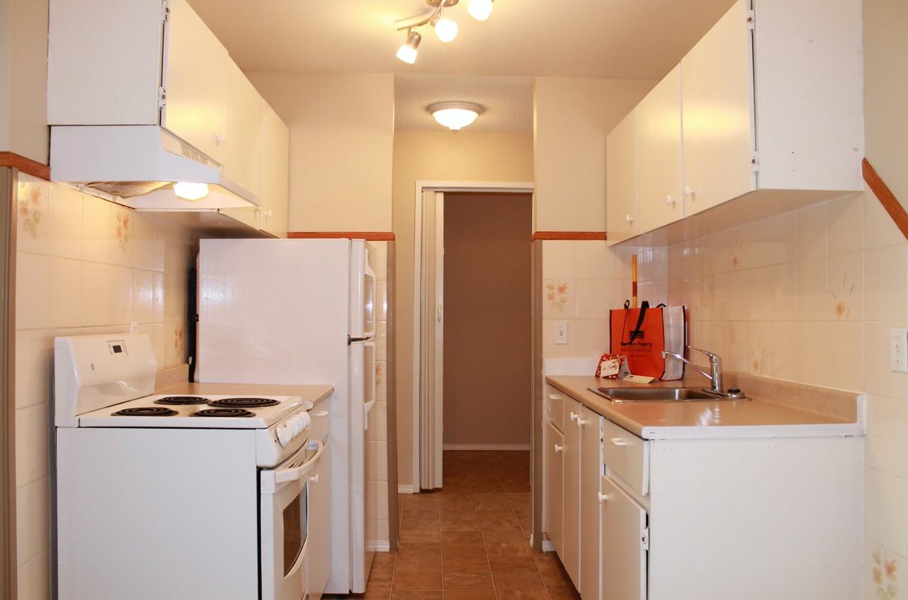 Ridgeview Apartments - Photo 5 of 20