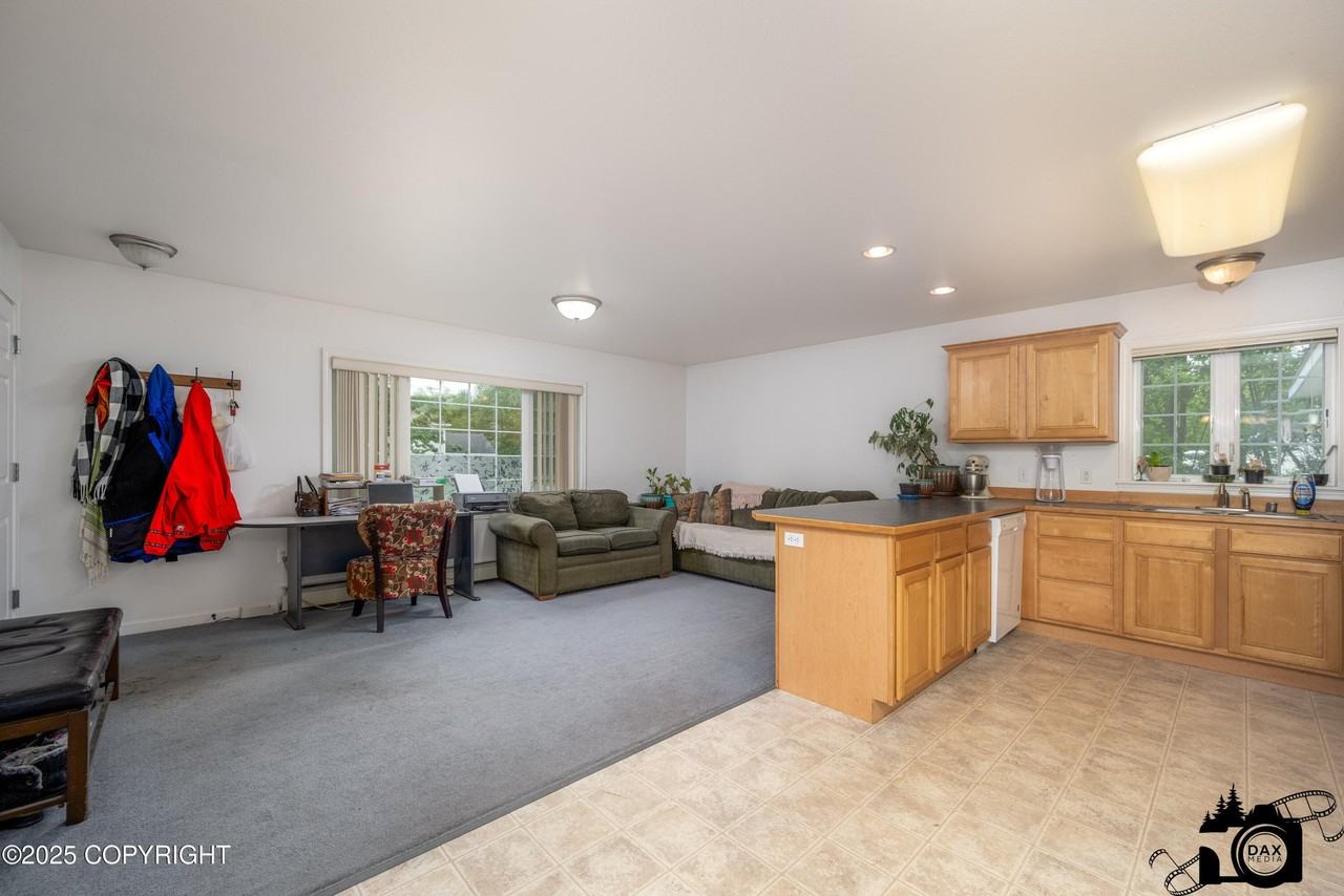 500 W Roy Rd #2 - Photo 6 of 10