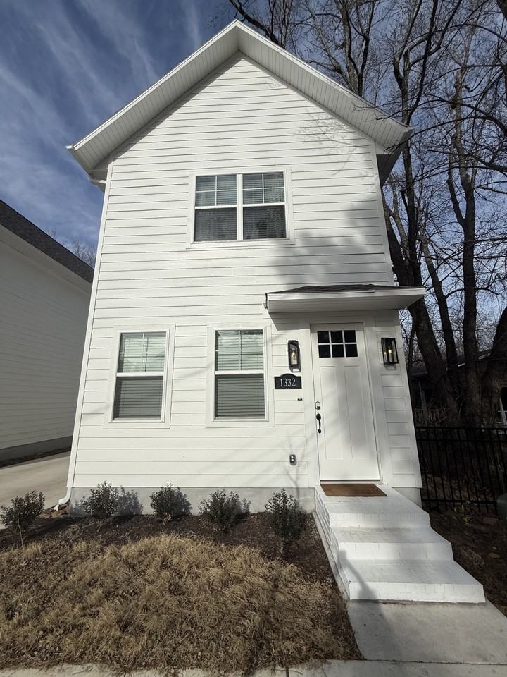 1332 S Van Buren Ave #1 - Photo 2 of 8