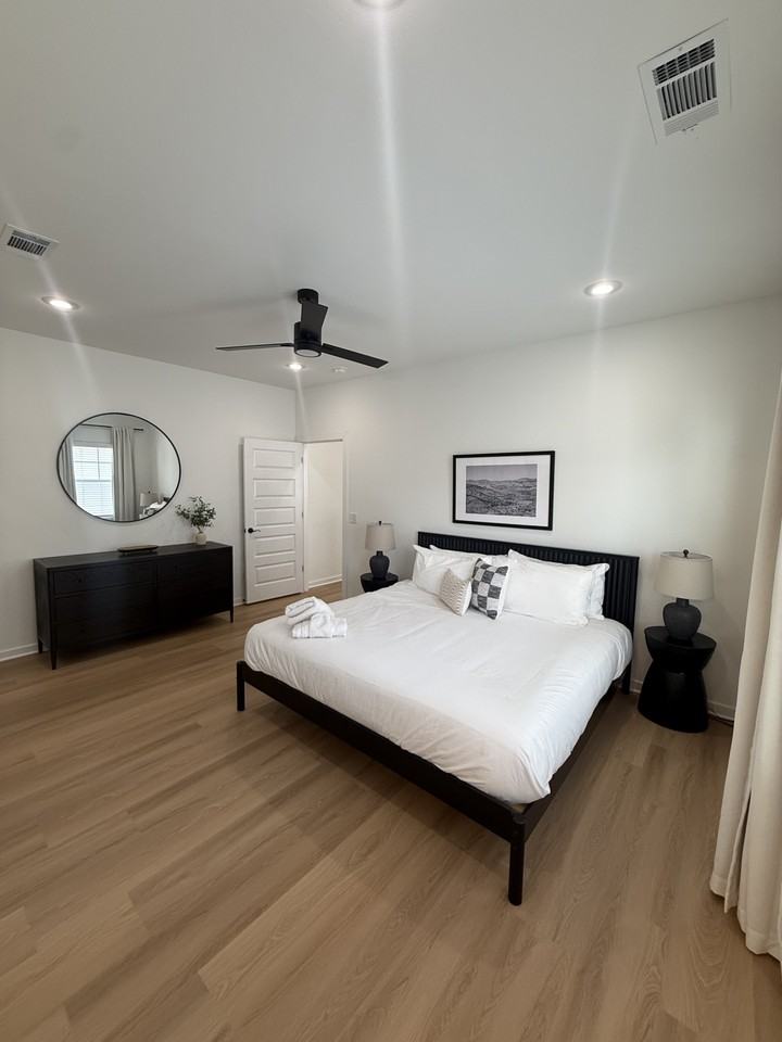 1332 S Van Buren Ave #1 - Photo 6 of 8