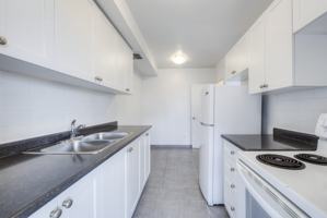 featured image of 6 Grandstand Pl