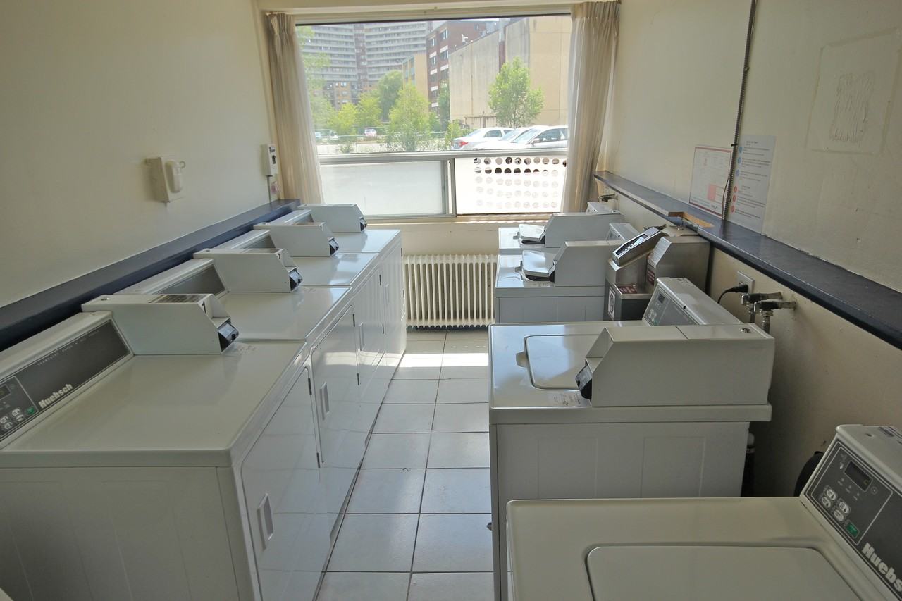 Blenheim Court Apartments - Photo 6 of 6