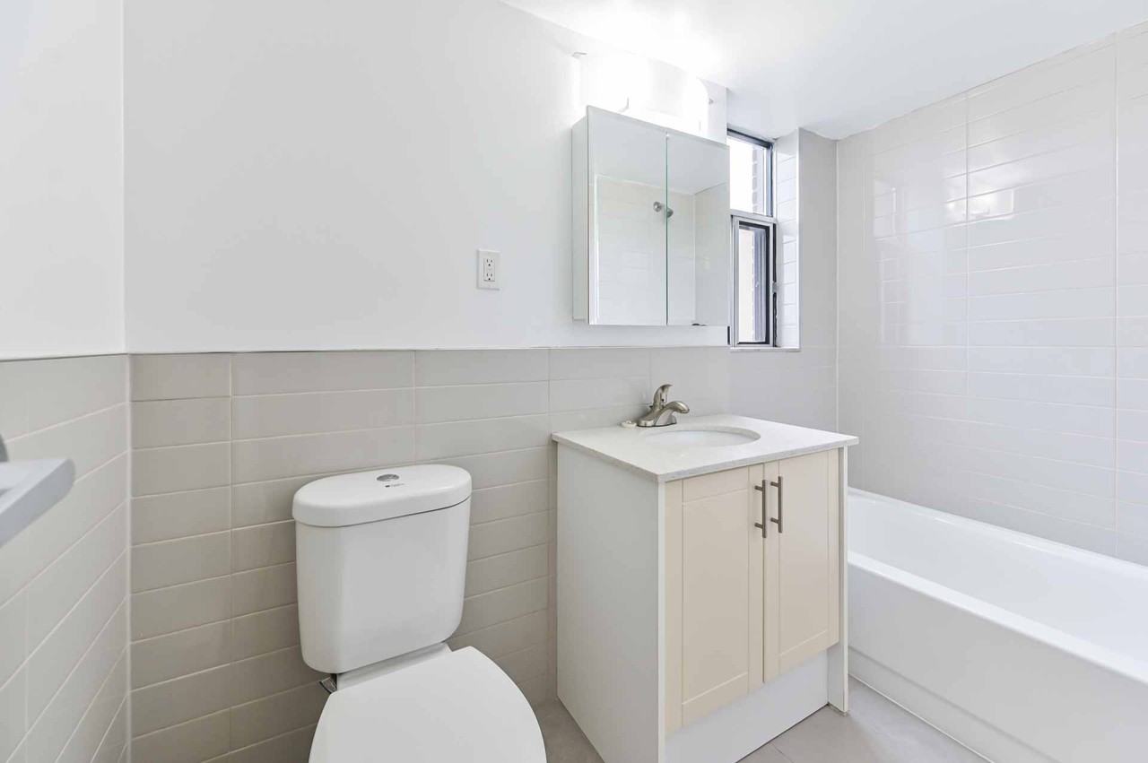 250 St. George - Photo 7 of 7