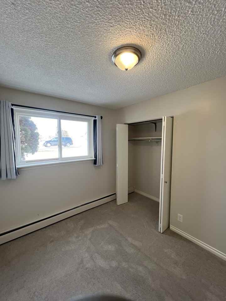 Birchmount Apartment - Photo 7 of 10