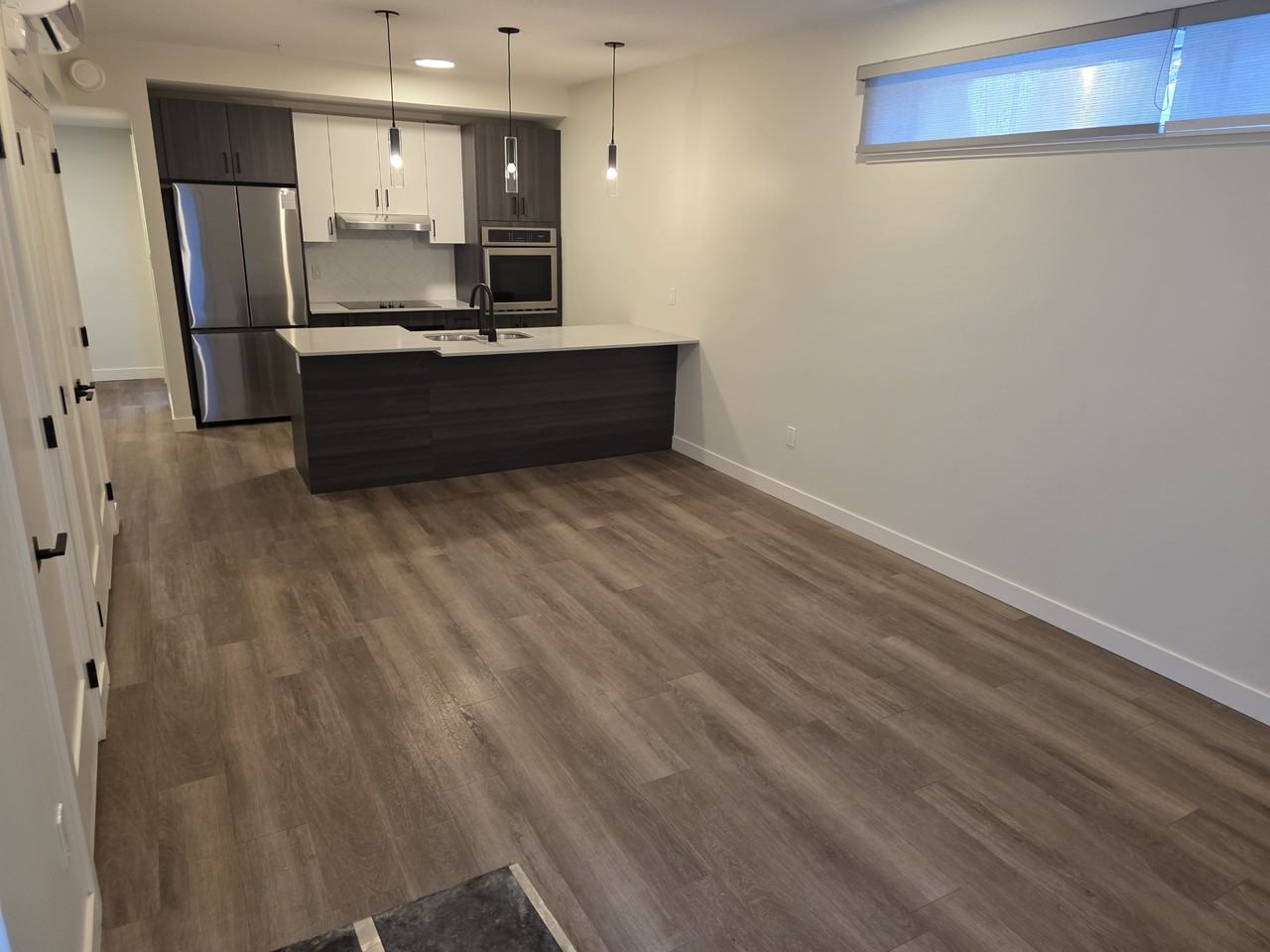 T5M North Glenora - Photo 7 of 18