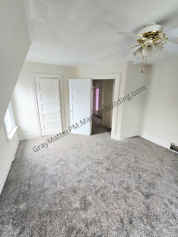 721 Cascade St #1 - Photo 3 of 14