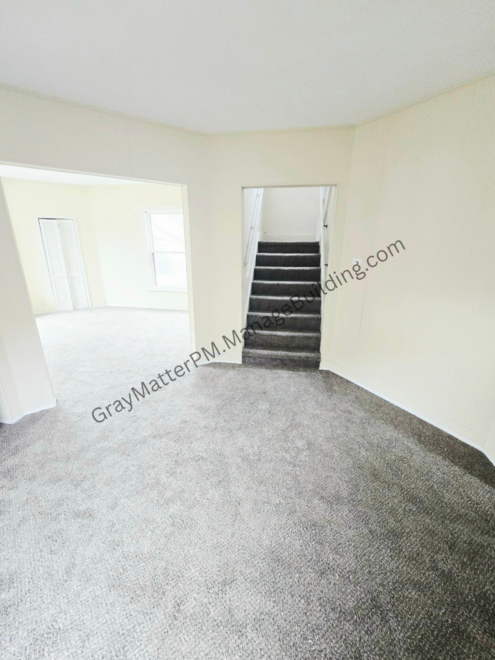 721 Cascade St #1 - Photo 5 of 14