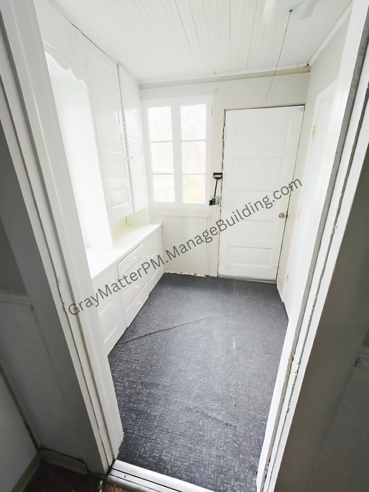 721 Cascade St #1 - Photo 7 of 14