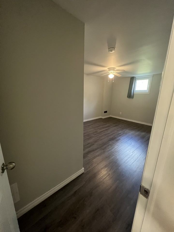 926 Dainard Dr - Photo 4 of 22