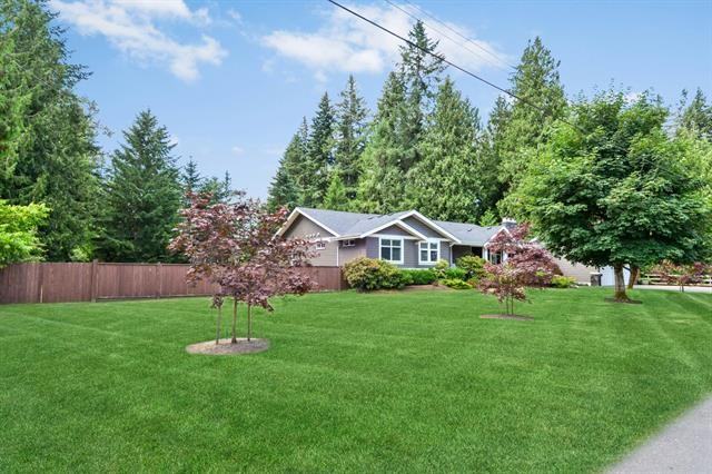 21086 43 Avenue - Photo 2 of 29