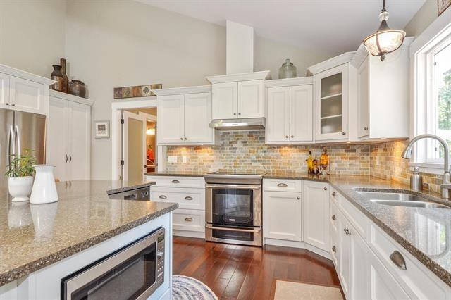 21086 43 Avenue - Photo 4 of 29