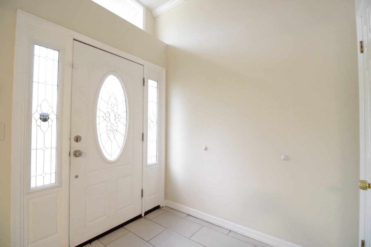 10907 Sw 24th Ave #1 - Photo 3 of 25