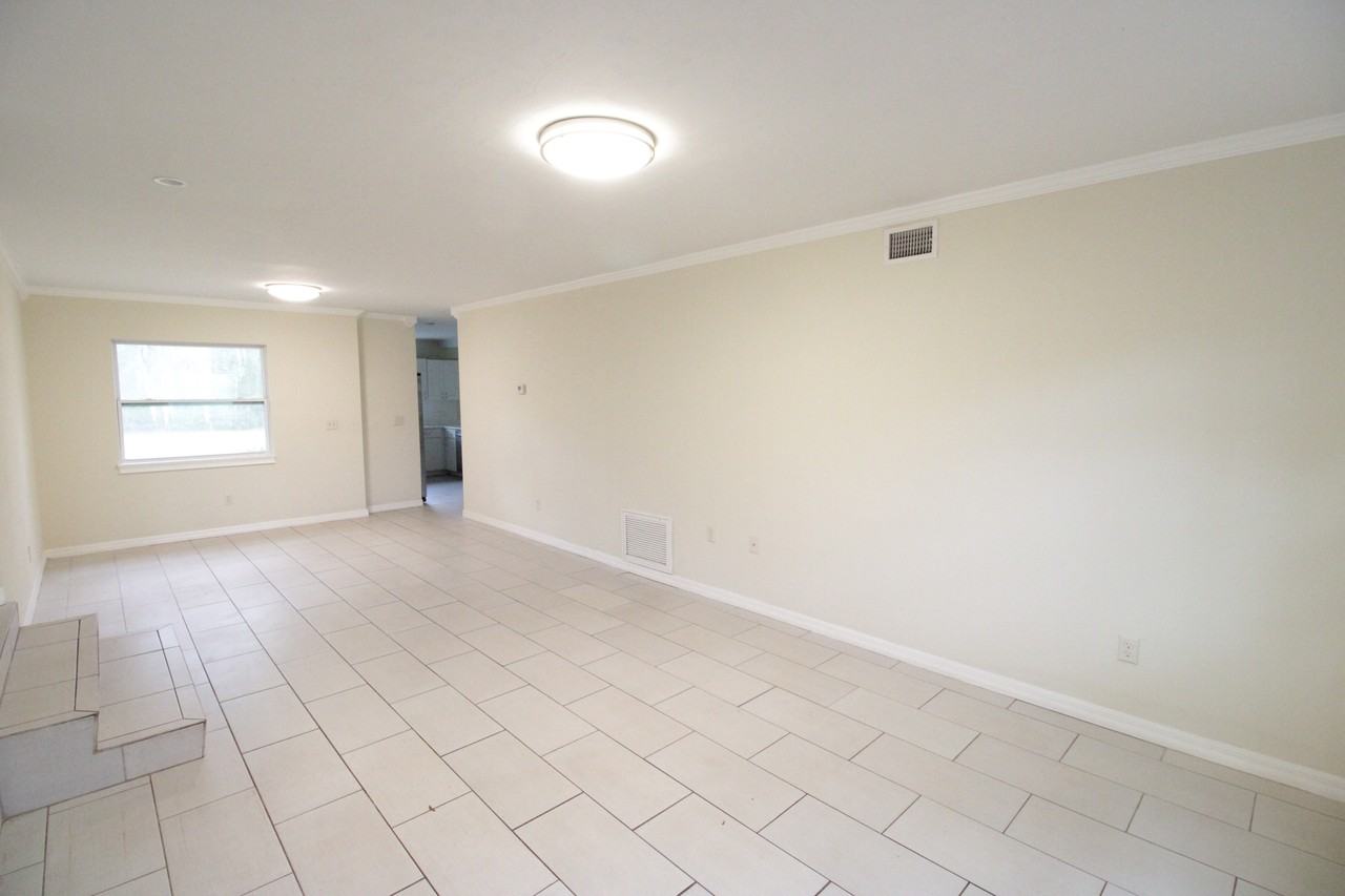 10907 Sw 24th Ave #1 - Photo 6 of 25