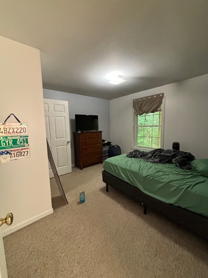 82 Fieldstone Dr #B - Photo 5 of 8