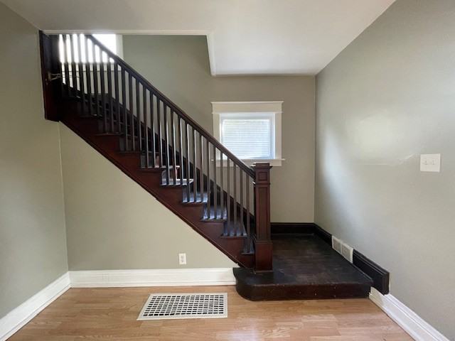 422 Studebaker St #1 - Photo 4 of 25