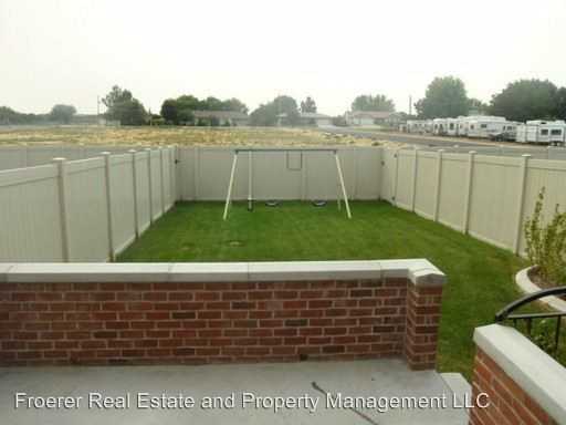 140 S 2875 W - Photo 3 of 13