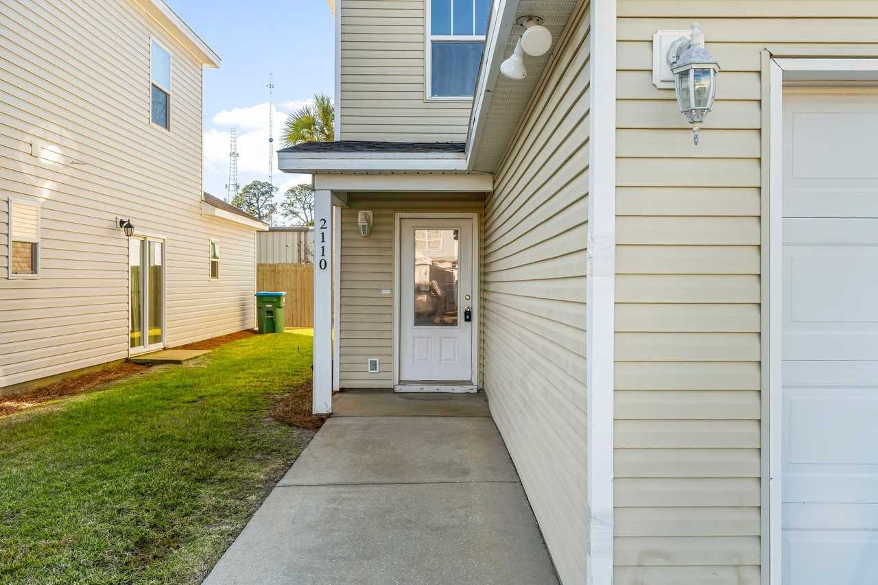 2110 Sterling Cove Blvd #1 - Photo 3 of 50