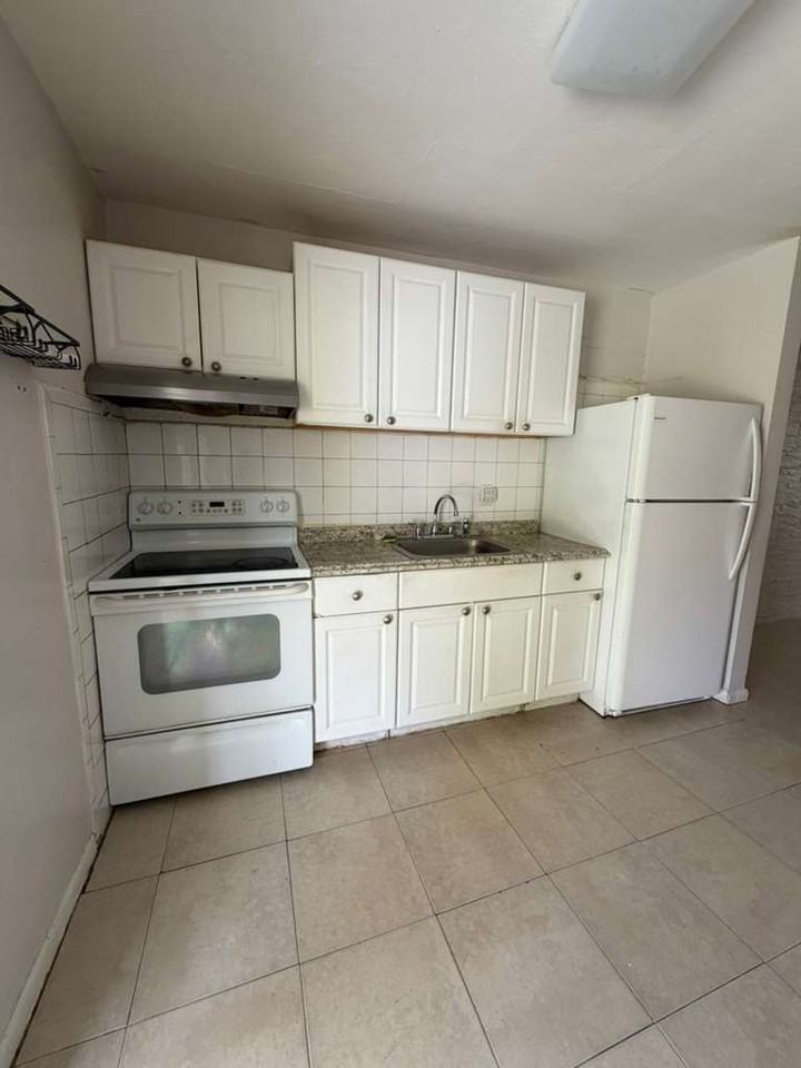 2309 Simms St #B - Photo 5 of 11