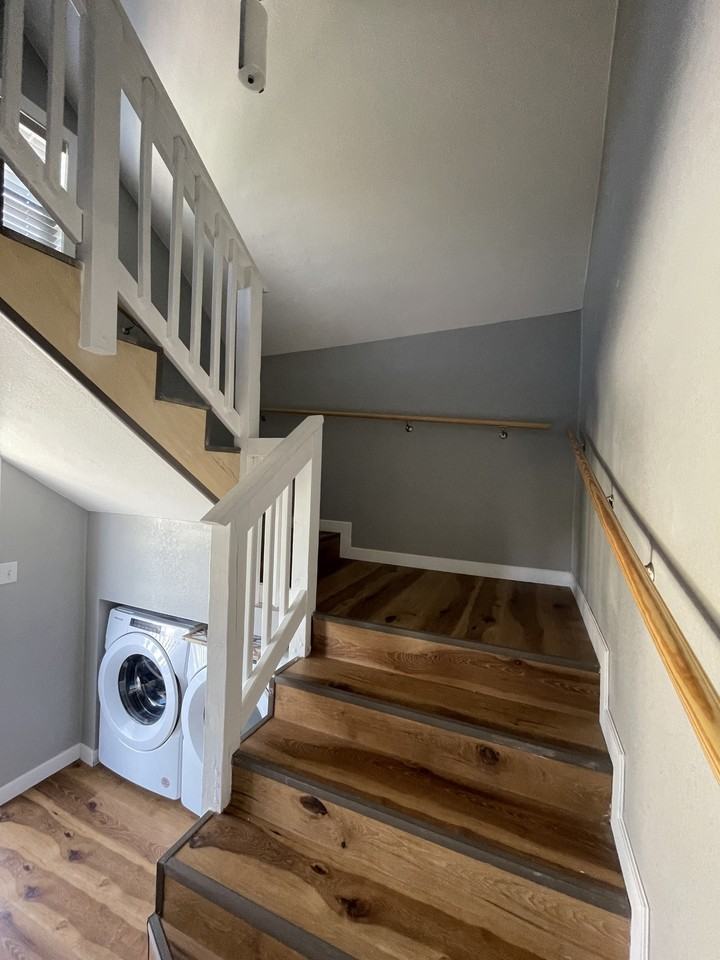 105 1/2 W Summit St #1 - Photo 6 of 19