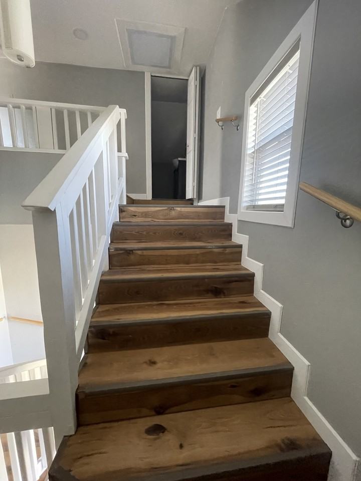 105 1/2 W Summit St #1 - Photo 7 of 19