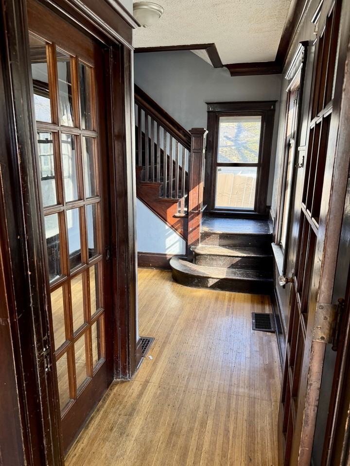 98 Pierpont St #1 - Photo 3 of 28