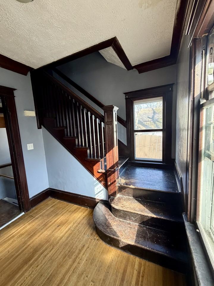 98 Pierpont St #1 - Photo 4 of 28