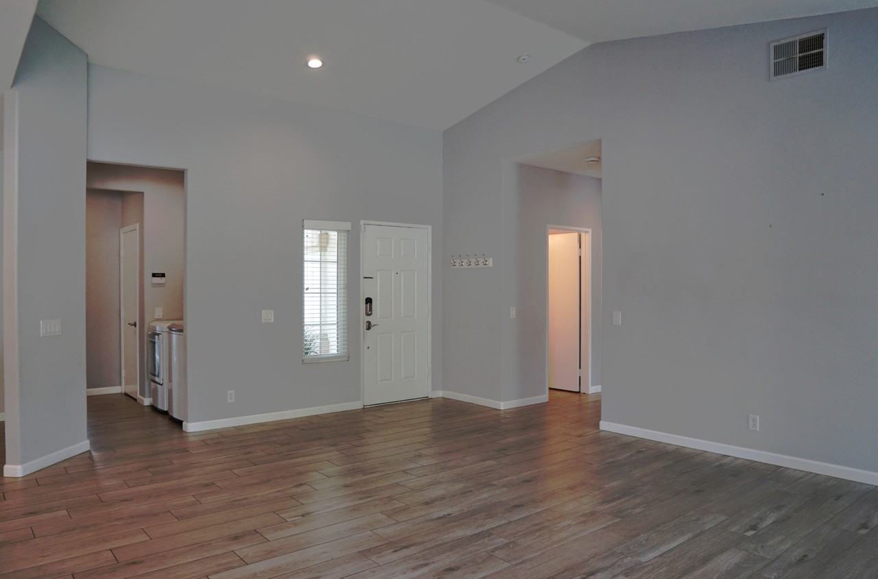 238 Strada Fortuna, Palm Desert, CA 92260 #1 - Photo 3 of 31