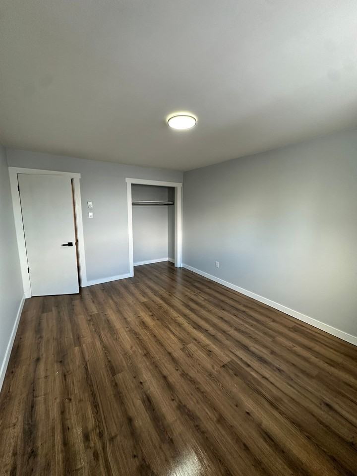 30 Parkwood Dr #3 - Photo 2 of 9