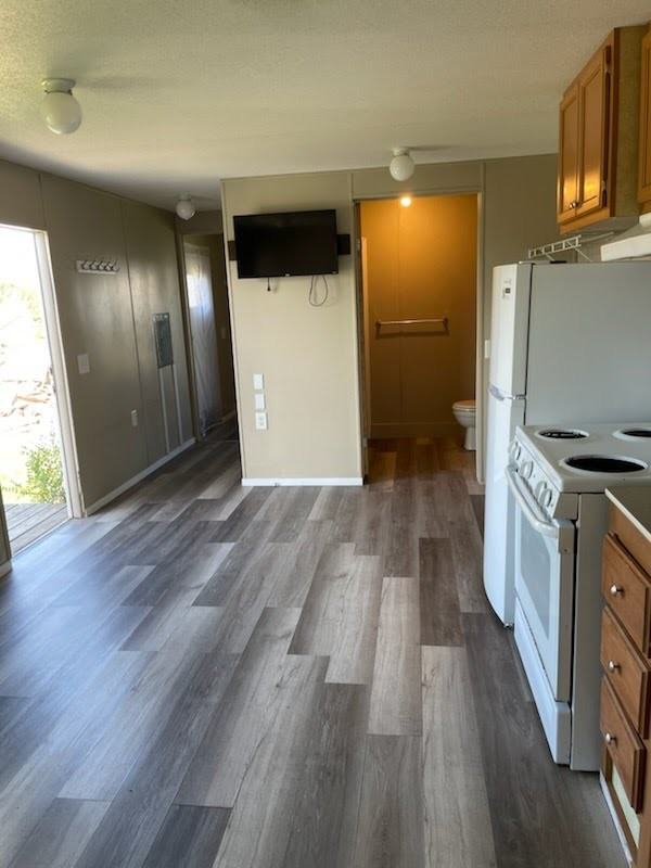 718 S 3 1/2 St - Photo 3 of 4