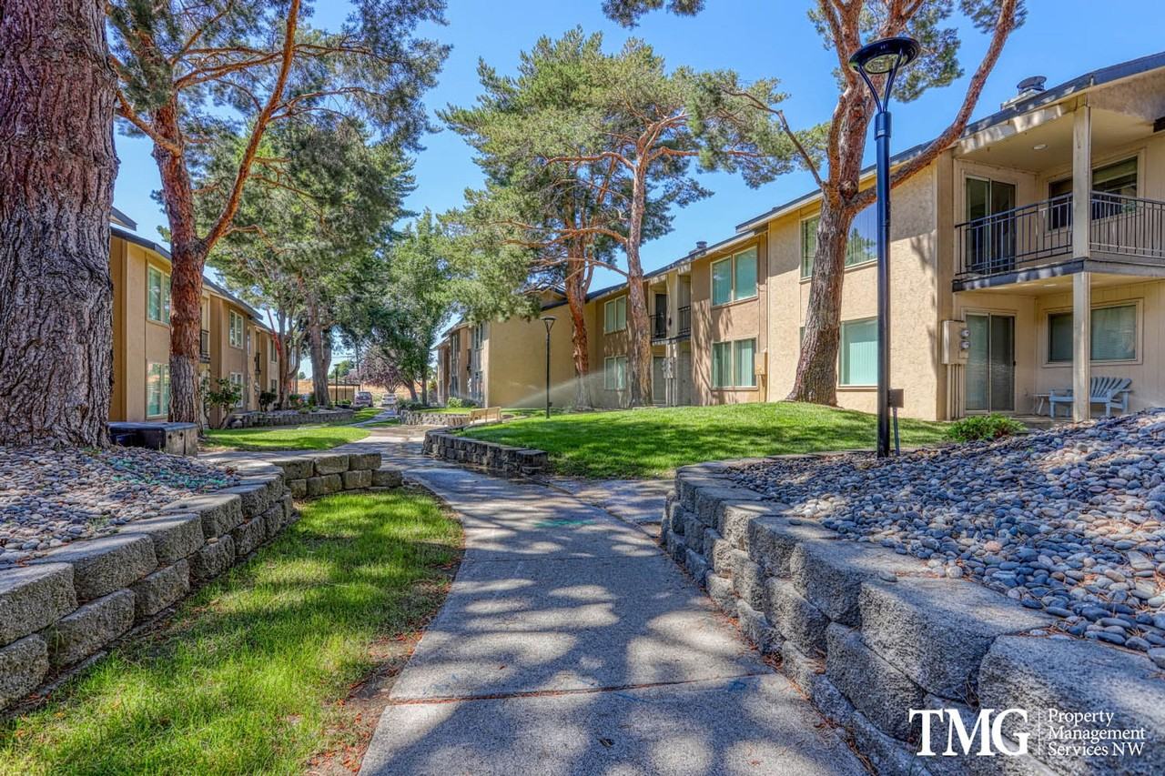 The Illahee Apartments - Photo 4 of 50