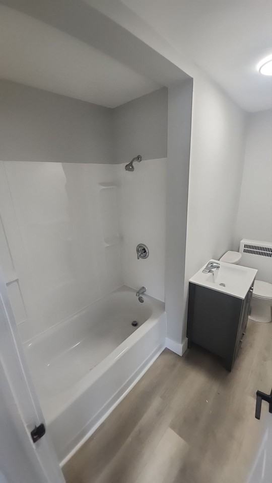 48 Queen St #1 - Photo 4 of 8