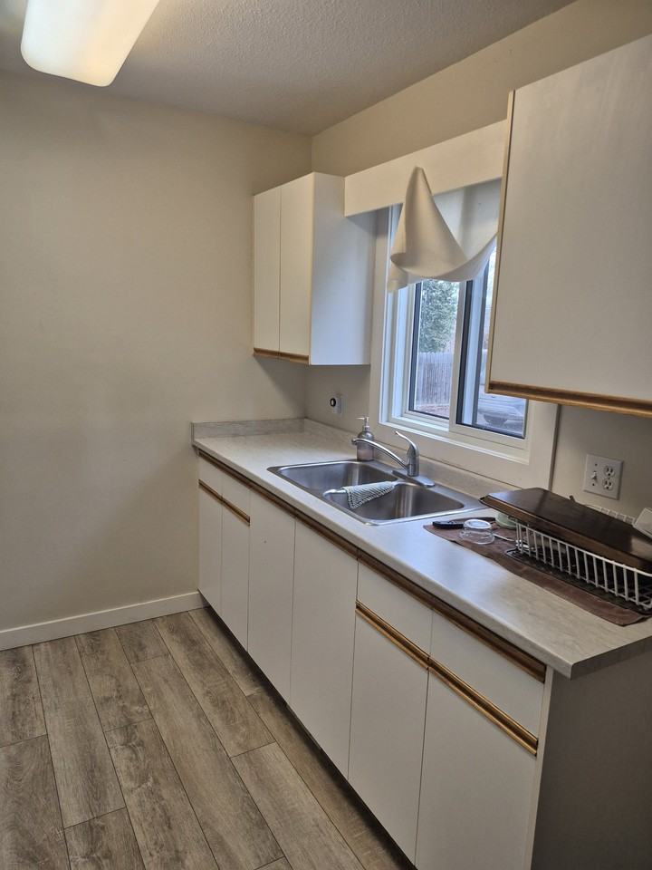 2686 Cameron Rd - Photo 4 of 10