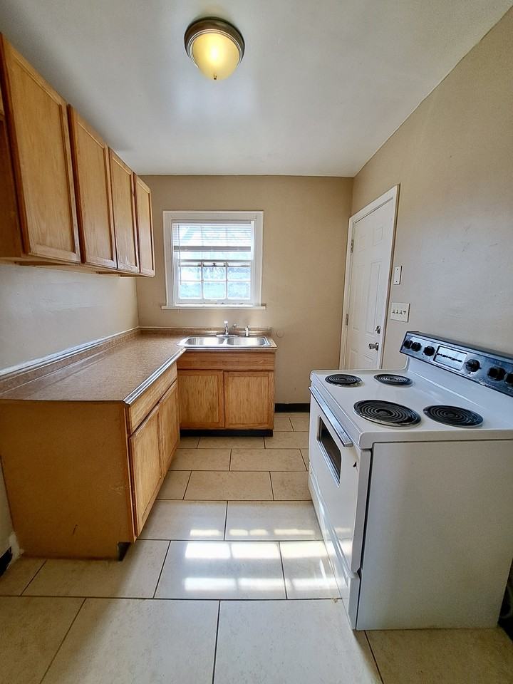 364 Delaware Ave #4 - Photo 3 of 5