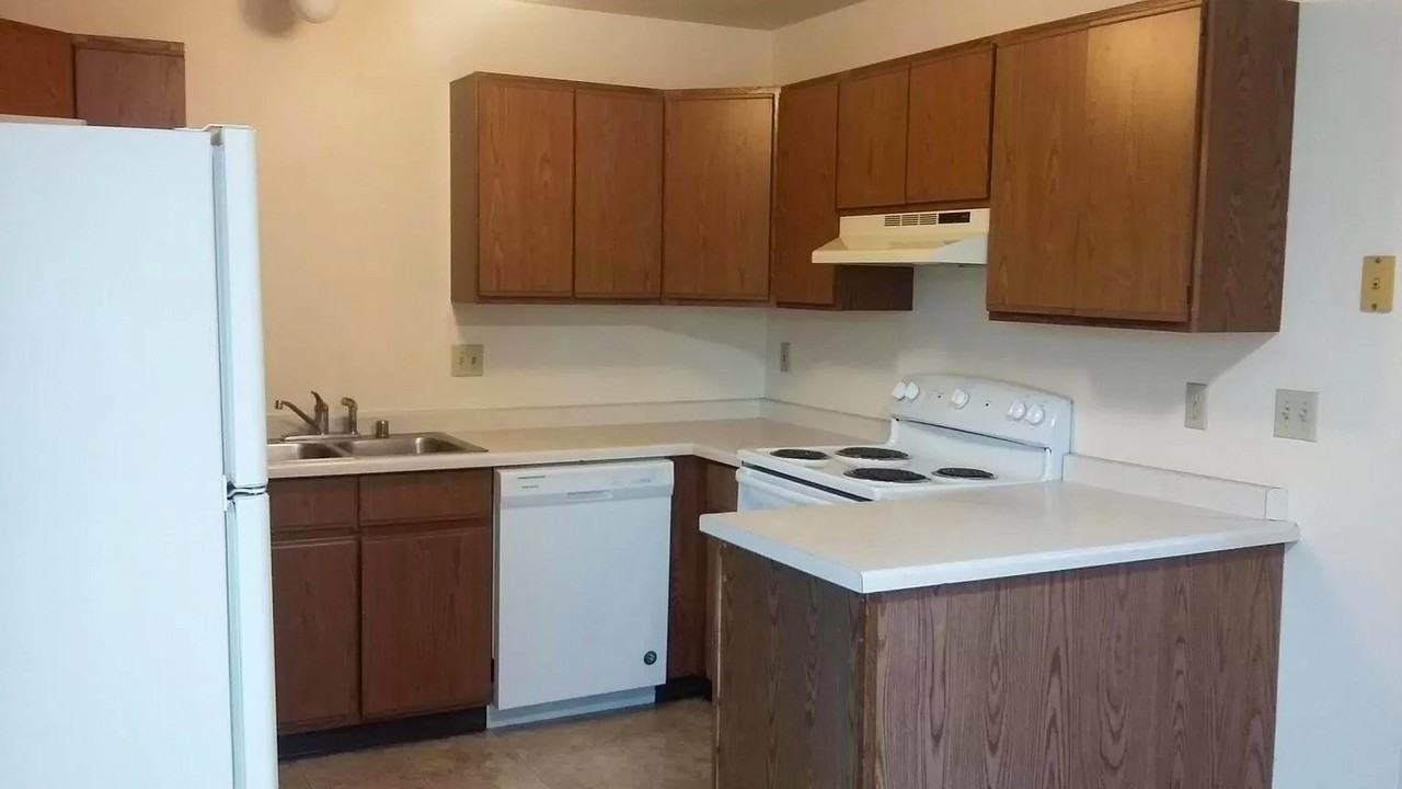 401 England St #2 - Photo 2 of 15