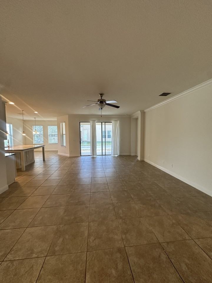 11728 Gray Rock Trl #1 - Photo 5 of 27