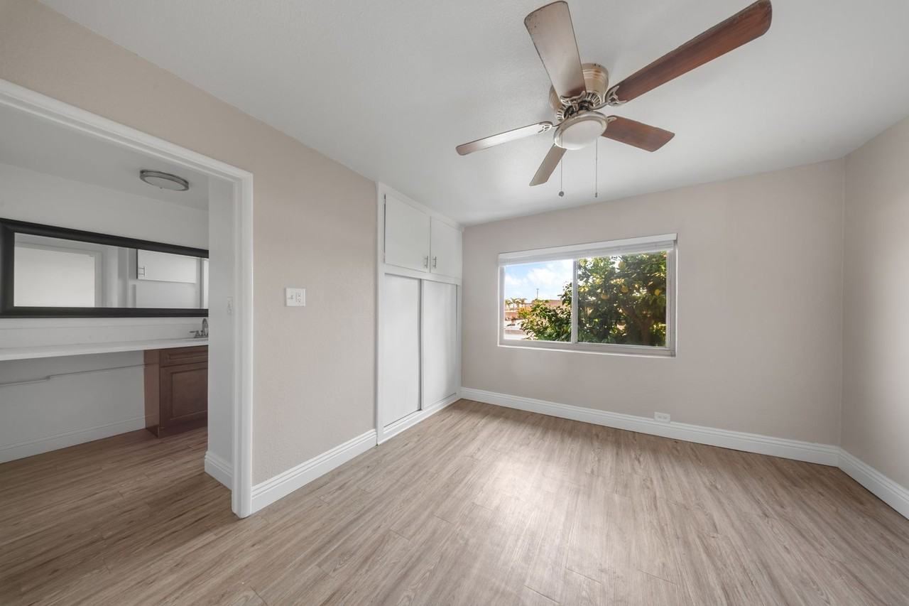 7800 Athens Circle - Photo 3 of 12