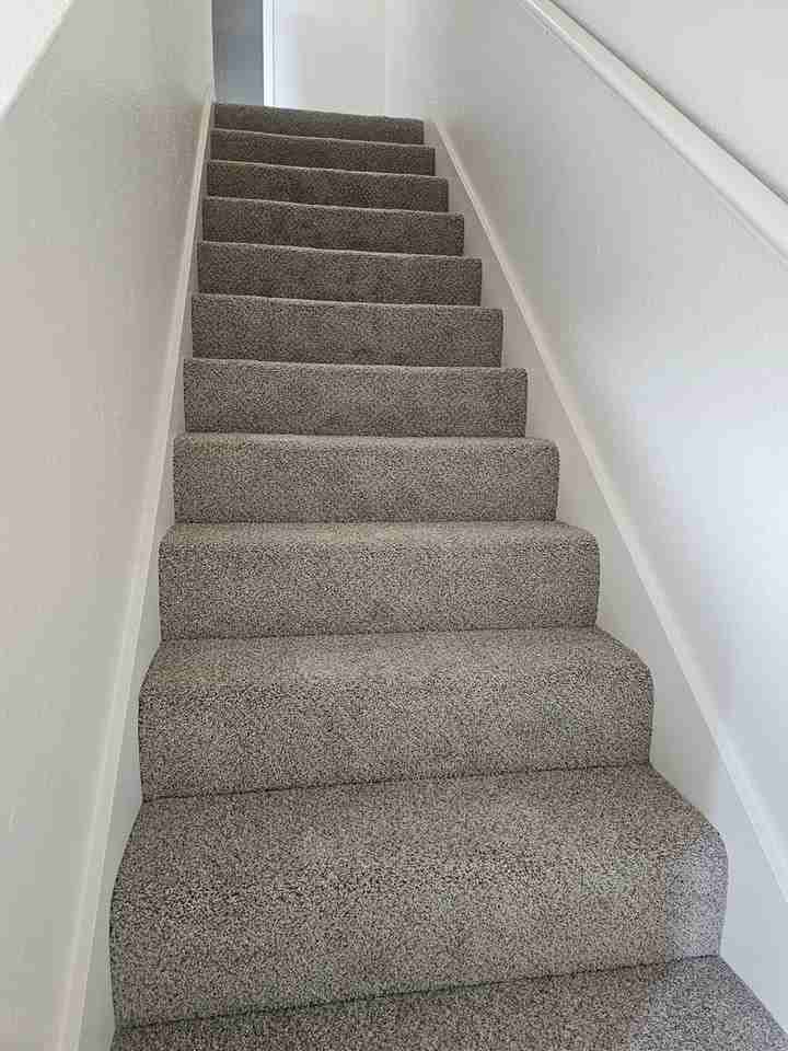 HIlltop Manor - Photo 6 of 8