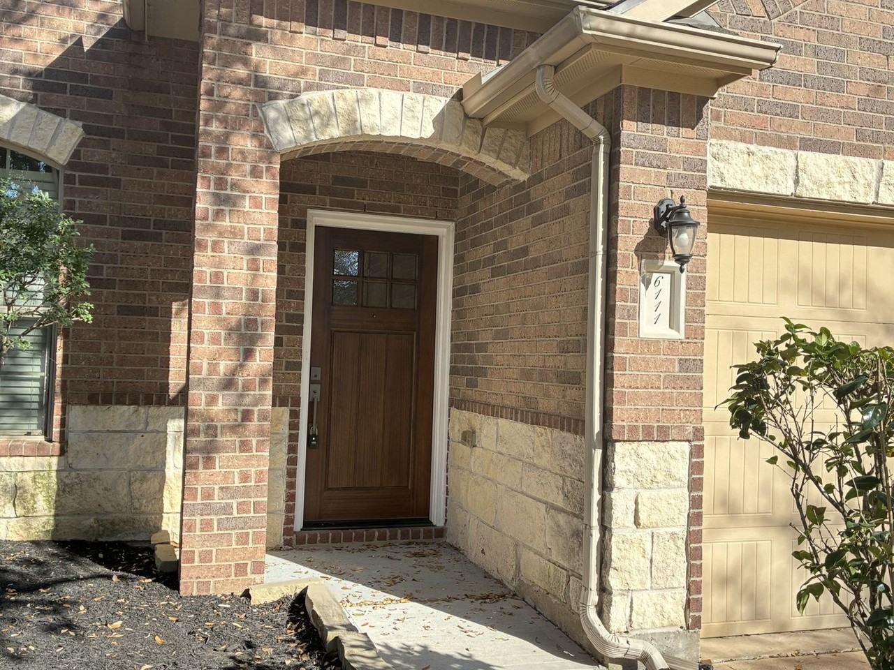 6111 Grassy Haven Ln - Photo 5 of 33