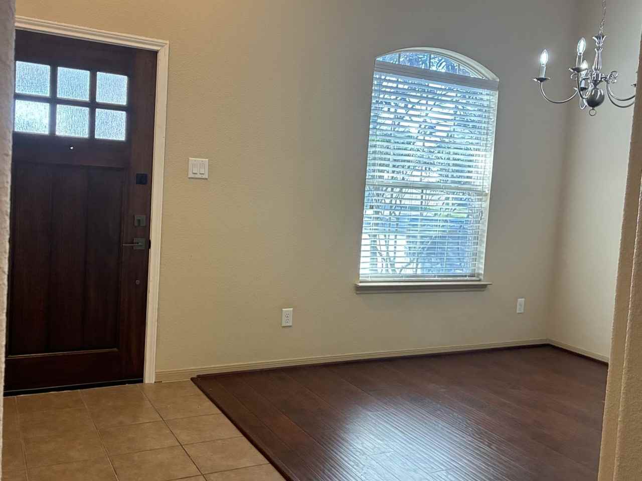 6111 Grassy Haven Ln - Photo 6 of 33