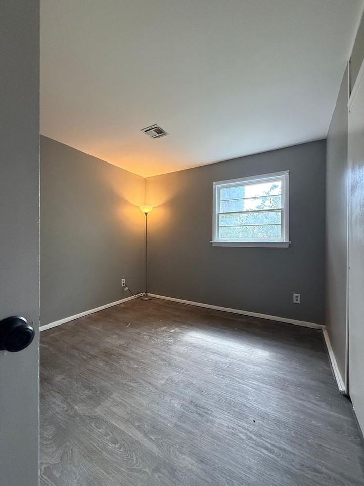 3075 Tremont St - Photo 3 of 19