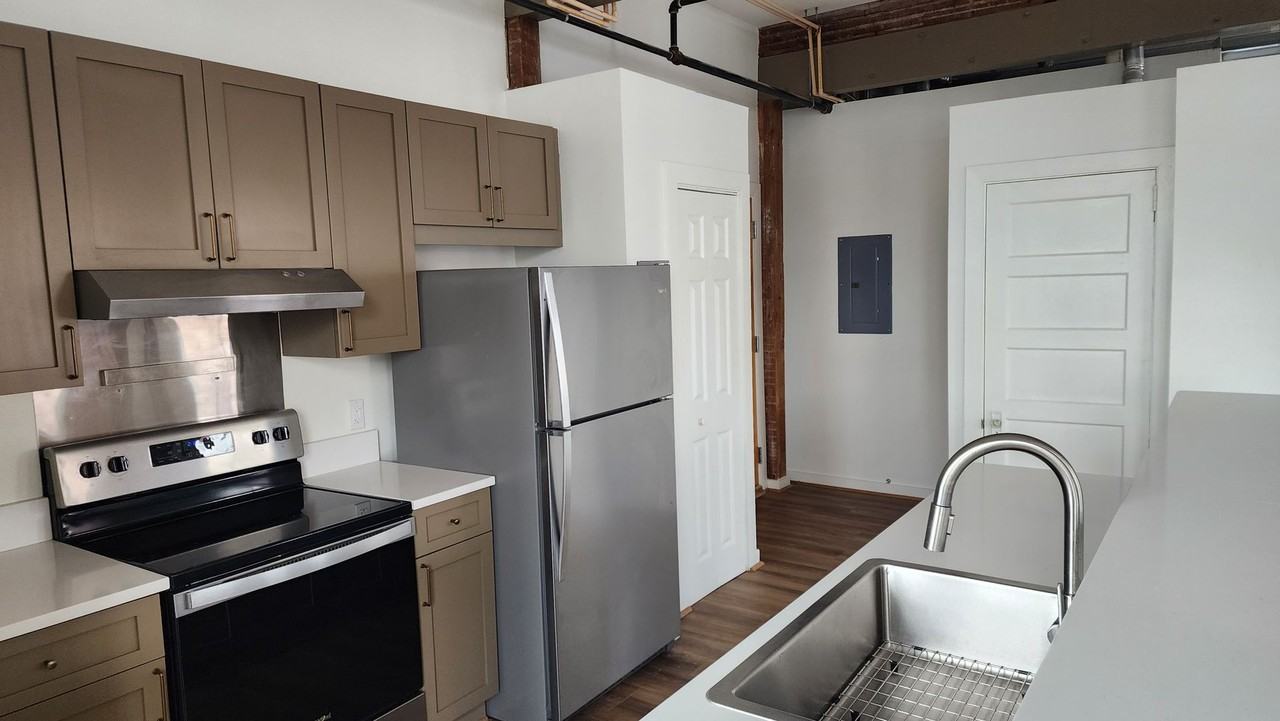 1204 1st Ave #306 - Photo 3 of 15